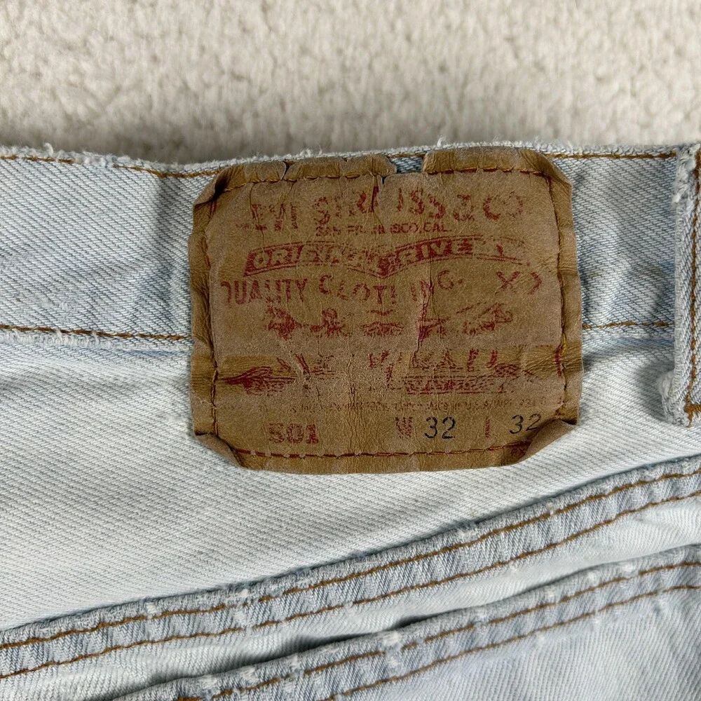 VTG Levis 501 Jeans Mens 30x31 Light Wash Straight Button Fly USA 90s Grunge